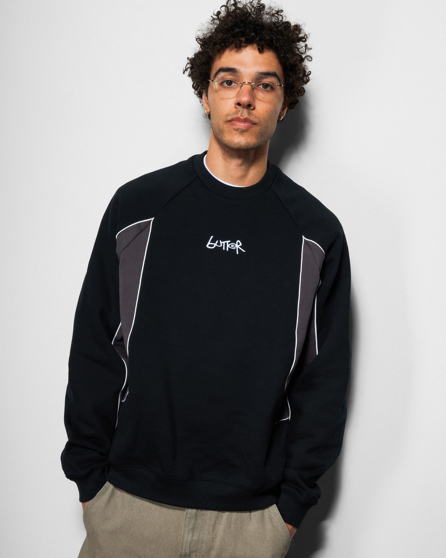 Tread Crewneck, Black / Charcoal