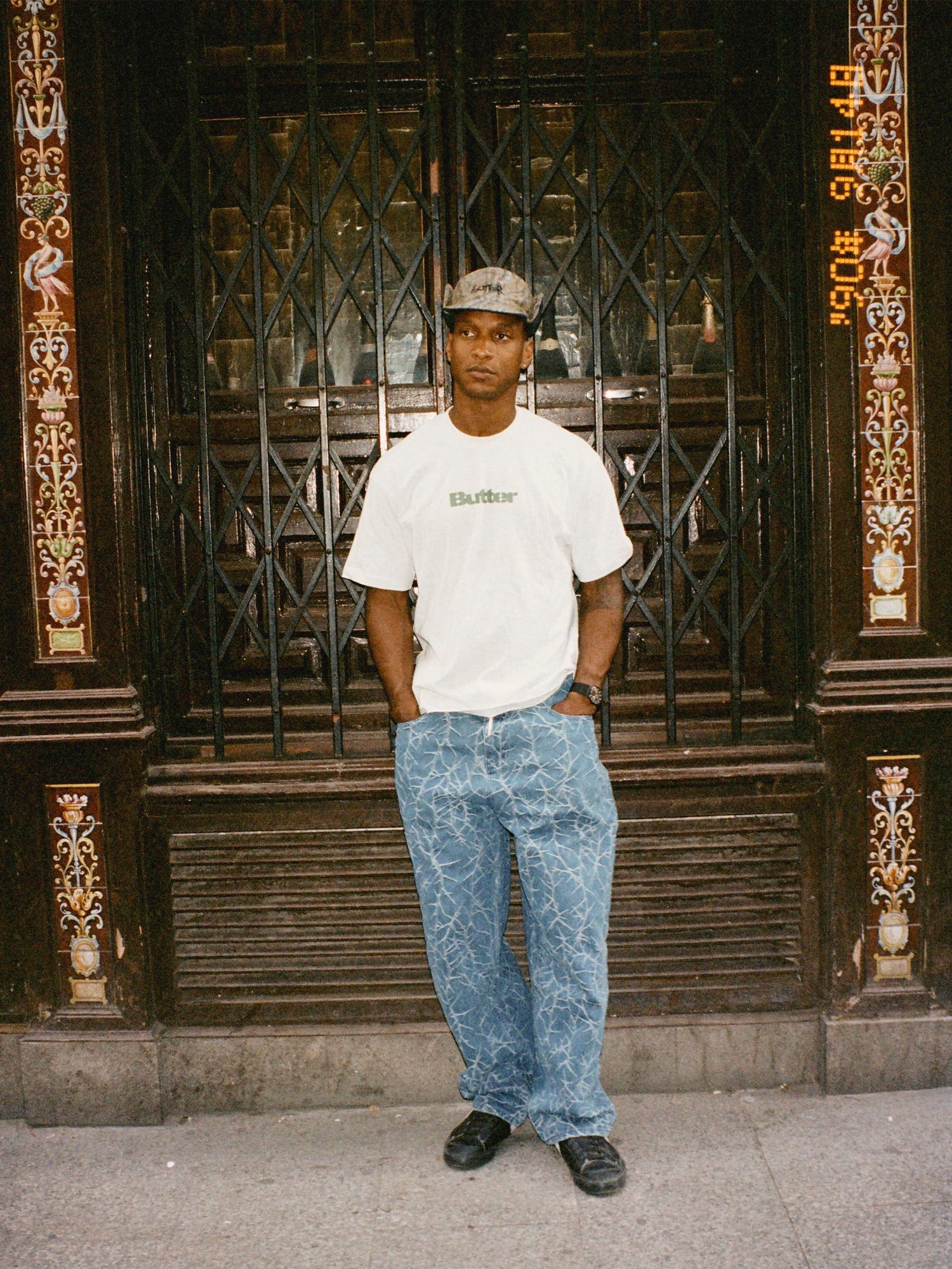 Stencil Logo Tee, Ash